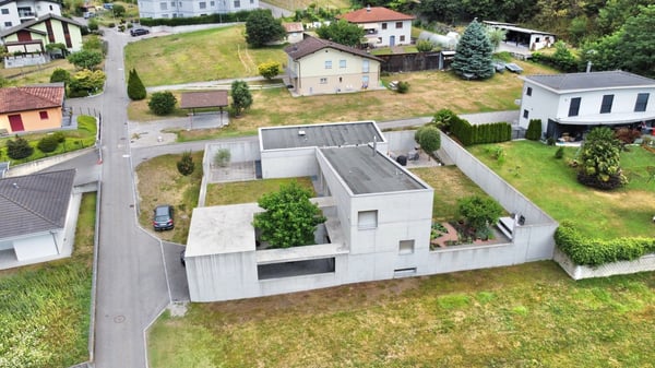 VENDESI A CRESCIANO - MODERNA E AMPIA VILLA DI 9.5 LOCALI IN ZONA TRANQUILLA 15