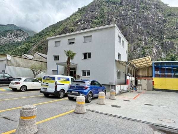 Ufficio al 1° piano in affitto nella Zona Industriale di Avegno Gordevio 2