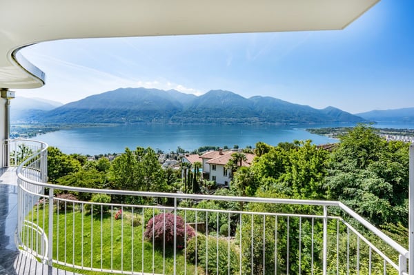 Appartamento signorile con vista mozzafiato in vendita 2