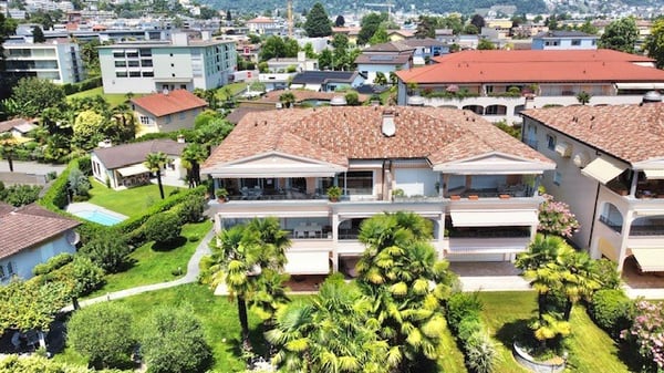 VENDESI AD ASCONA, prestigioso attico di 4.5 locali utilizzabile anche come RESIDENZA SECONDARIA 2