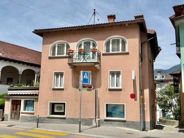 AFFITTASI A VIRA GAMBAROGNO - casa unifamiliare di 4.5 locali in zona nucleo 2