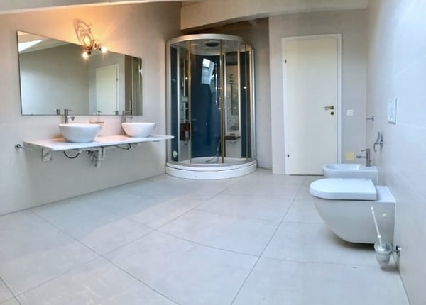ASCONA - AFFITTASI ATTICO DUPLEX DI 7 LOCALI 8