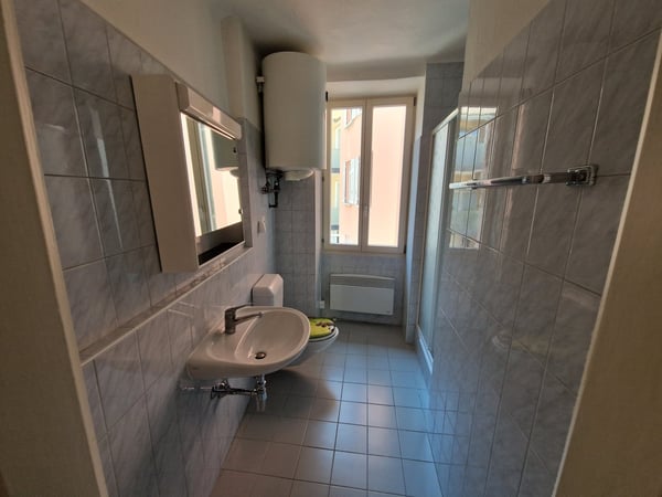 AFFITTASI IN CENTRO AD ASCONA - grazioso appartamento di 3 locali con balcone 11