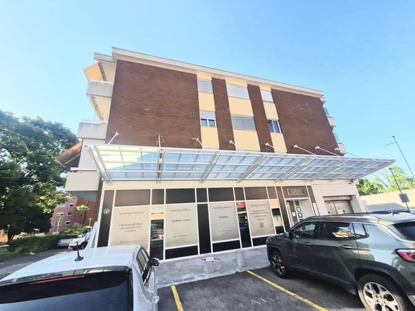 AFFITTASI AD ASCONA - 3 funzionali uffici in condivisione con studio medico 2