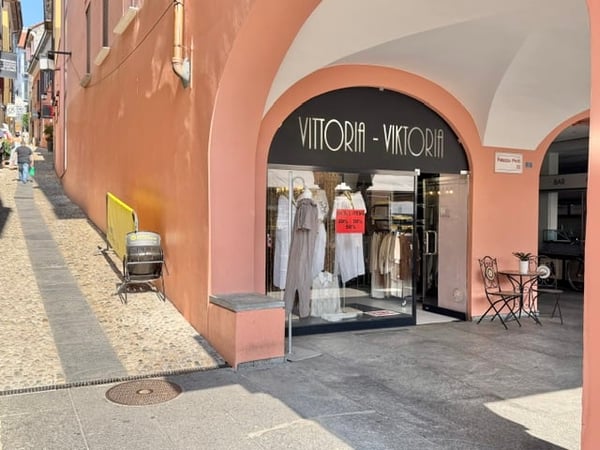 AFFITTASI A LOCARNO (PIAZZA GRANDE) - NEGOZIO SU DUE LIVELLI CON VETRINA 4