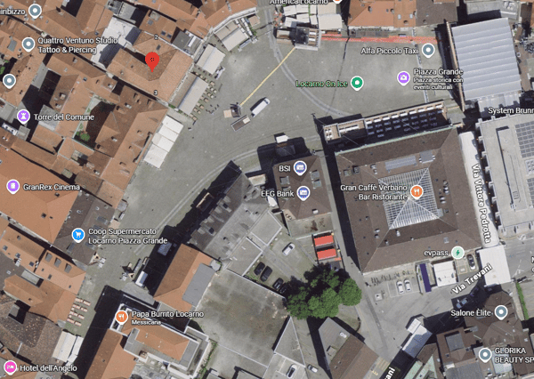 AFFITTASI A LOCARNO (PIAZZA GRANDE) - NEGOZIO SU DUE LIVELLI CON VETRINA 2