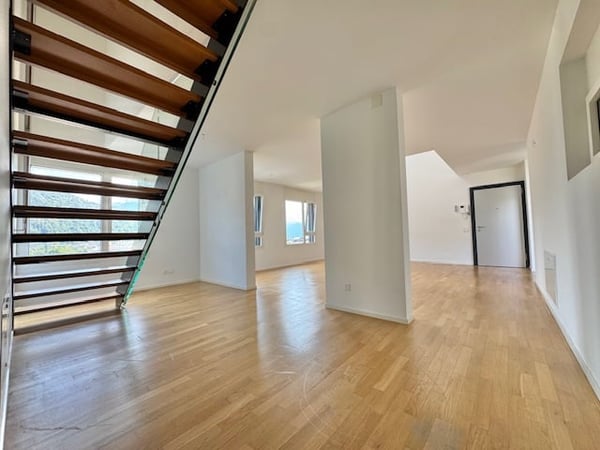VENDESI IN CENTRO A LOSONE - MODERNO ATTICO DUPLEX DI 4.5 LOCALI 8