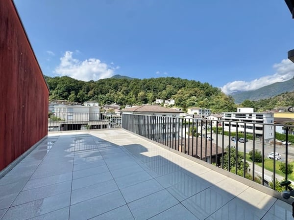 VENDESI IN CENTRO A LOSONE - MODERNO ATTICO DUPLEX DI 4.5 LOCALI 21