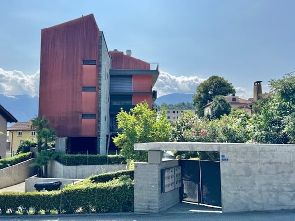 VENDESI IN CENTRO A LOSONE - MODERNO ATTICO DUPLEX DI 4.5 LOCALI 3