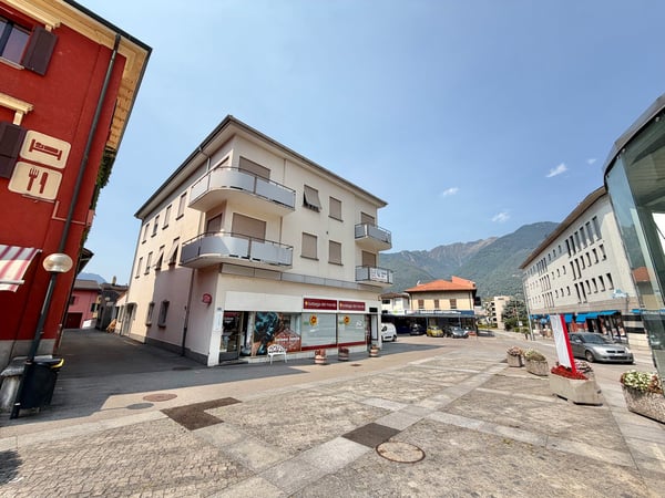 GIUBIASCO - AFFITTASI AMPIO APPARTAMENTO 2.5 LOCALI IN CENTRO 2