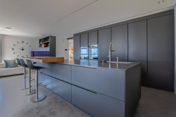 VENDESI A MINUSIO - moderno attico duplex di 5.5 locali con vista lago in casa bifamiliare 11