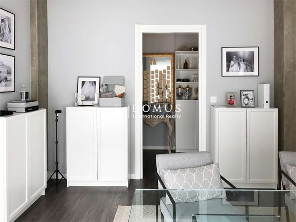 Negozio, spazio commerciale con vetrine 4