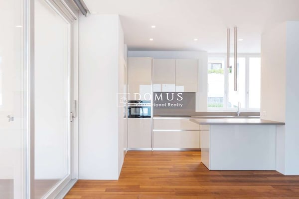 Centro, prestigioso appartamento vista lago 6