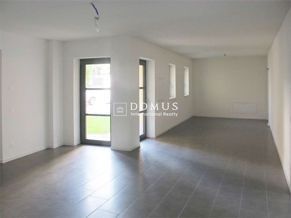 Spazi commerciali nel nucleo 5