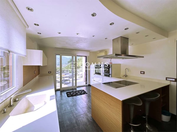 Villa singola con vista lago a Figino 8