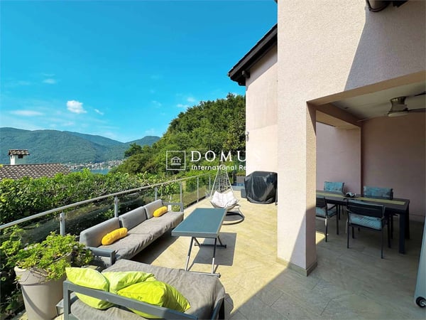 Villa singola con vista lago a Figino 3