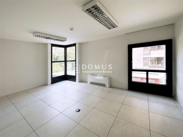 Nuovo moderno ufficio in centro di Paradiso 7