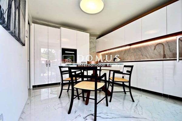 Villa di lusso direttamente a lago 4