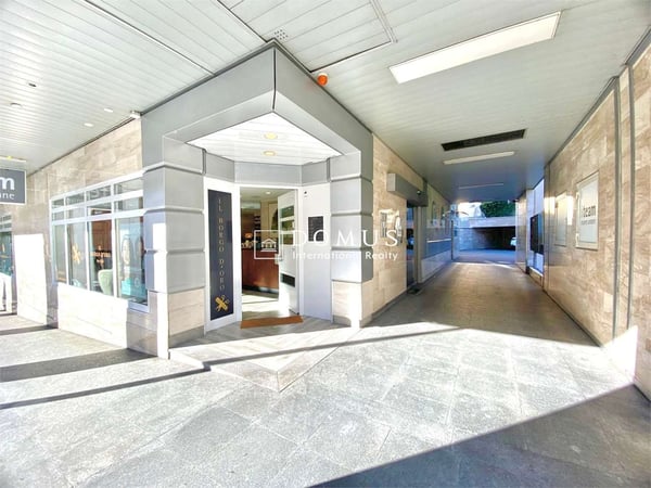 Mendrisio , stabile misto al 5% 3