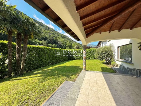 Villa indipendente con giardino a Barbengo 4