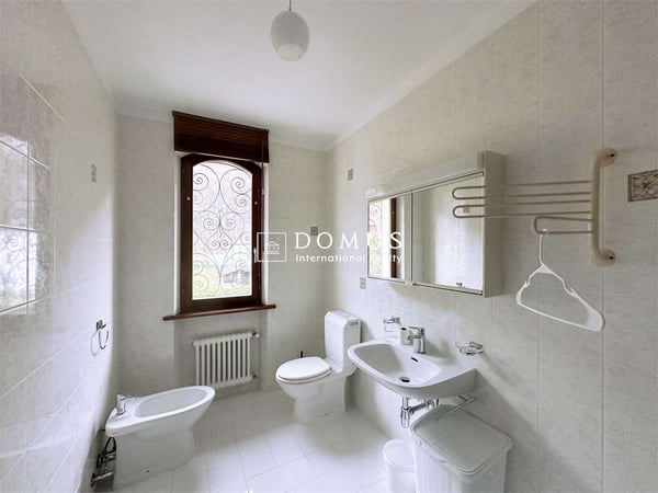 Villa indipendente con giardino a Barbengo 12