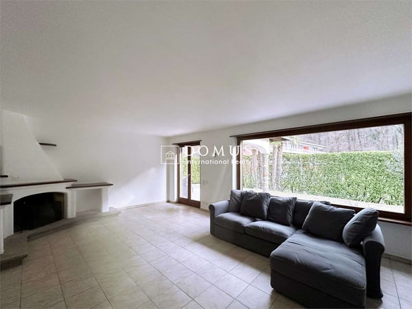 Villa indipendente con giardino a Barbengo 6