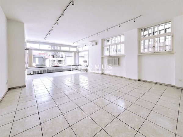 Centrale spazio commerciale/ufficio con vetrina 4