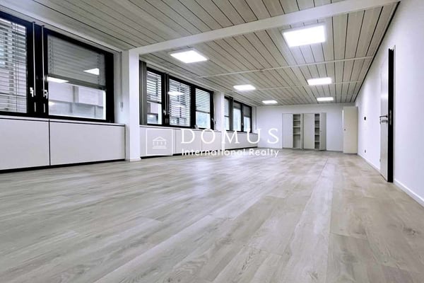 Centrale ufficio con sala conferenze 1