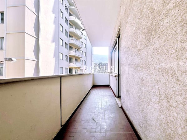 Ampio e centrale appartamento con doppi servizi 9