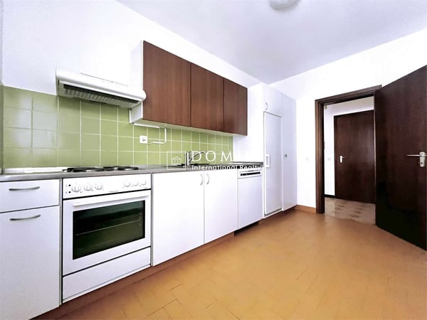 Ampio e centrale appartamento con doppi servizi 4