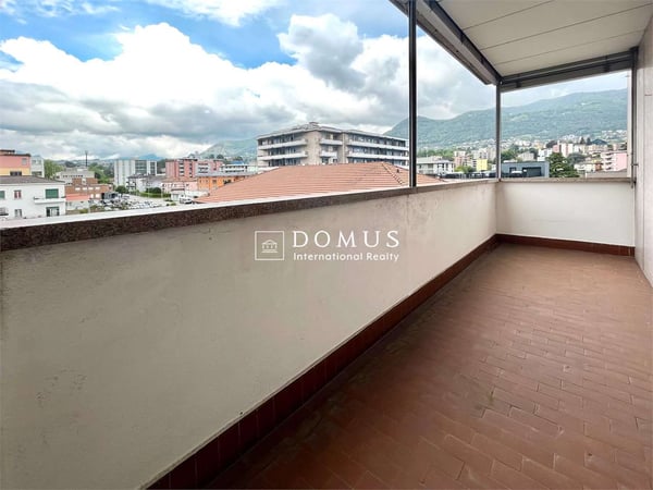 Spazioso attico di 1 locali anche uffici 5