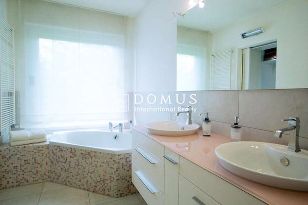 Un'oasi esclusiva sul lago 9