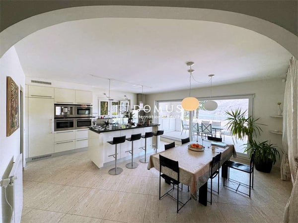 Un'oasi esclusiva sul lago 4