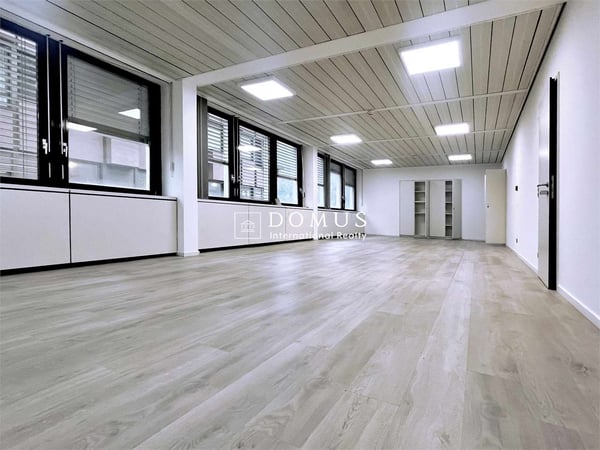 Centrale e comodo ufficio 1