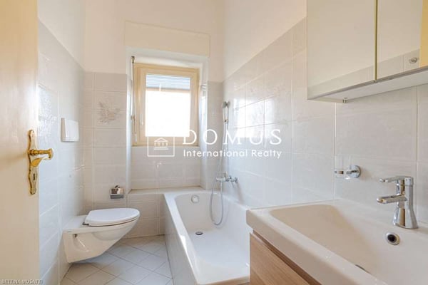 Ampio appartamento in tranquilla palazzina 8