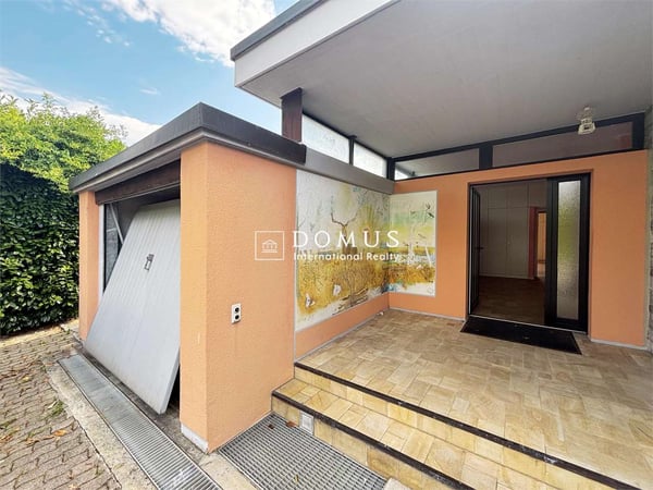Villa con piscina, da ristrutturare, con grande potenziale 2