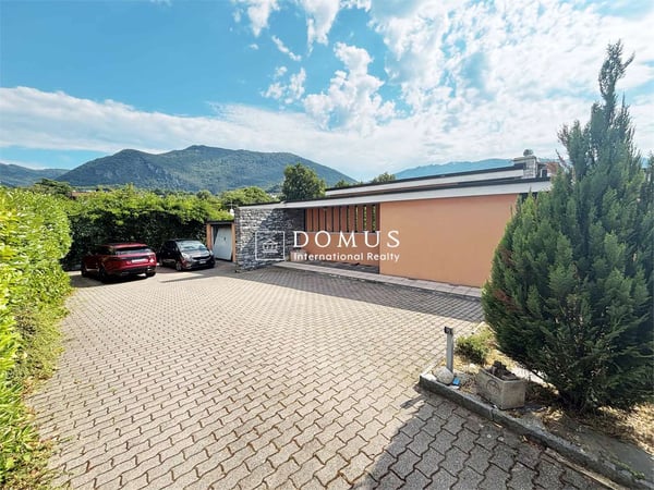 Villa con piscina, da ristrutturare, con grande potenziale