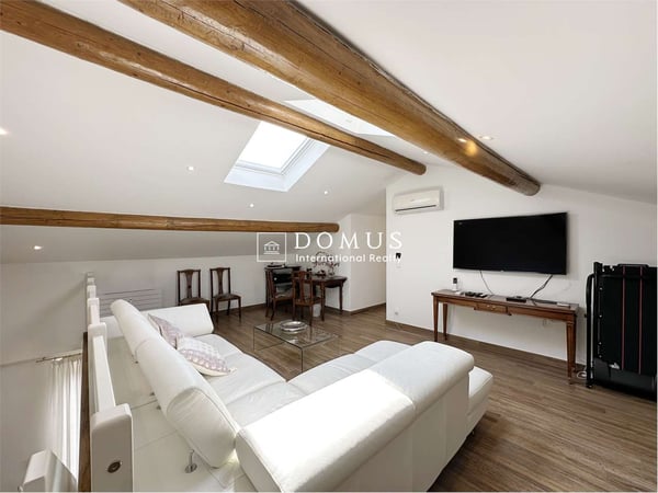 Attico duplex nel cuore pulsante della città 10