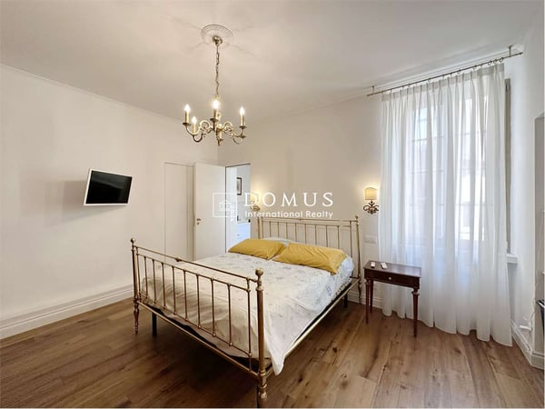 Attico duplex nel cuore pulsante della città 4