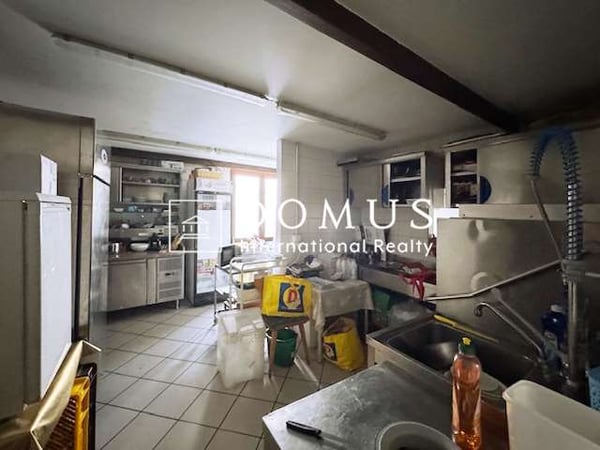 Ristorante in zona residenziale 6