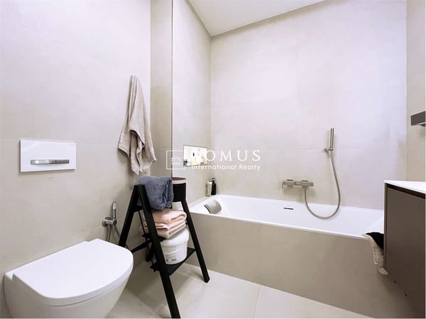 Appartamento di pregio con terrazzo, arredato 10