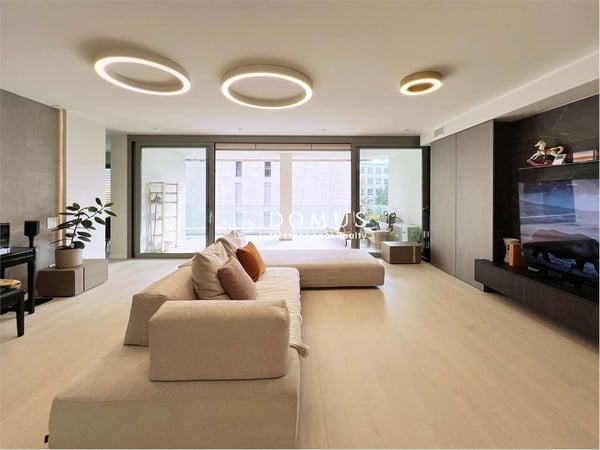 Appartamento di pregio con terrazzo, arredato 1