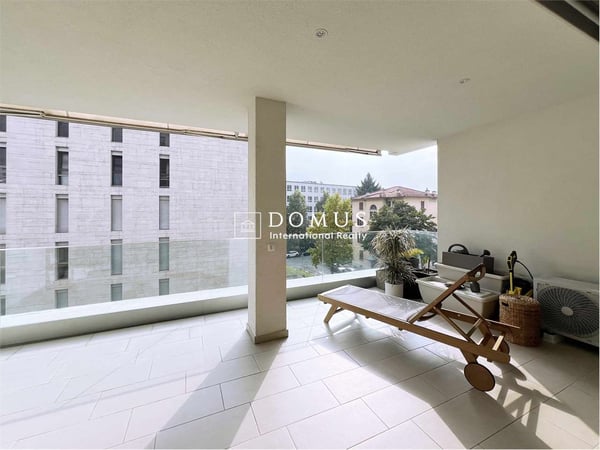 Appartamento di pregio con terrazzo, arredato 4