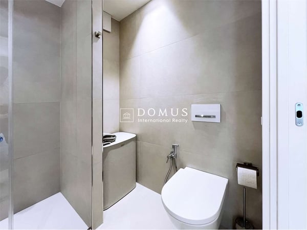 Appartamento di pregio con terrazzo, arredato 13