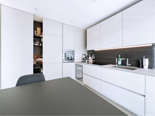 Appartamento di pregio con terrazzo, arredato 6