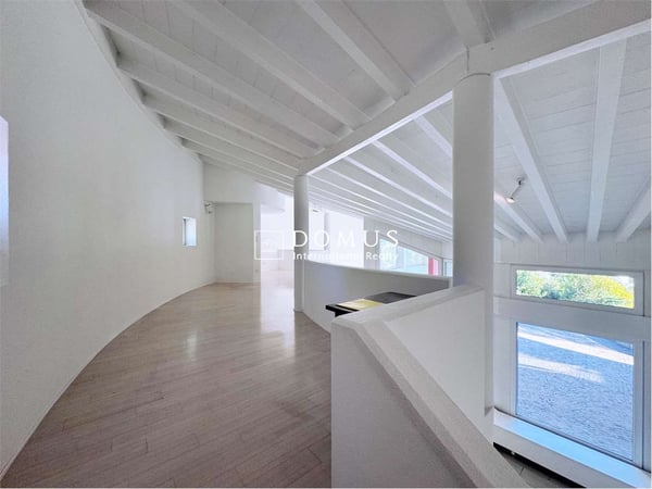 CADRO - VILLA ICONICA CON VISTA PANORAMICA SU LUGANO 11