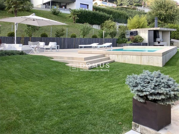 Villa con vista lago e piscina 4