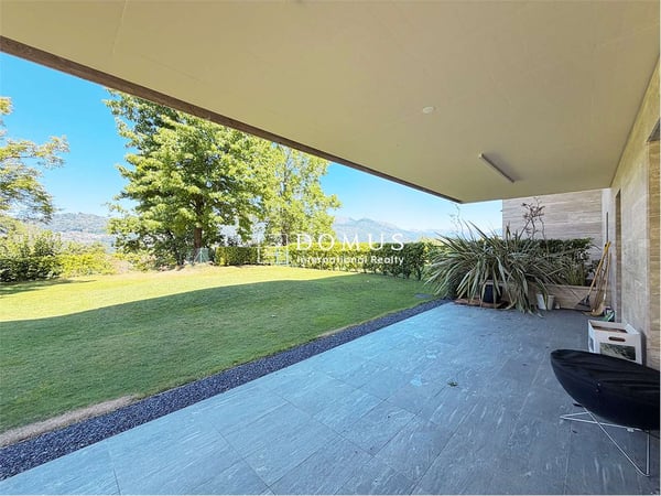 Elegante appartamento con terrazza e giardino 2