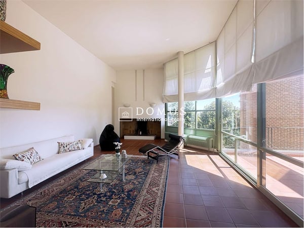 Villa architettonica con vista panoramica 3
