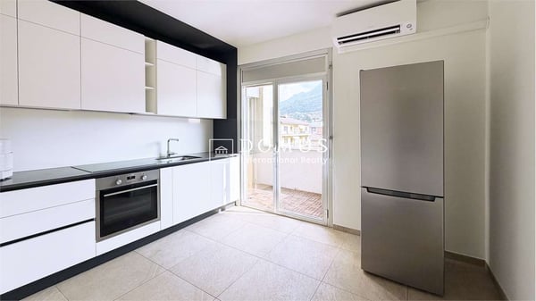 Elegante appartamento con vista lago 4